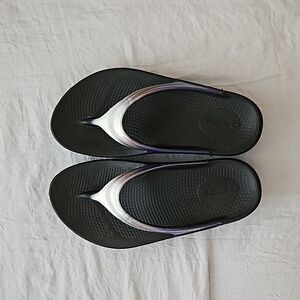 Oofos Sandals
